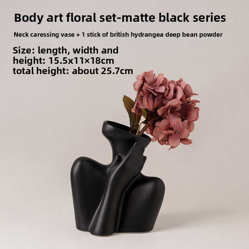 Luxury Minimalist Ceramic Vase inbine