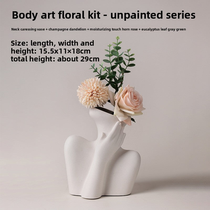 Luxury Minimalist Ceramic Vase inbine