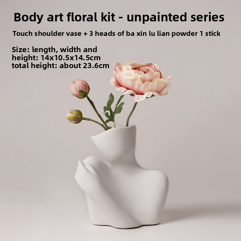 Luxury Minimalist Ceramic Vase inbine